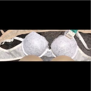 SOLD NWT White Bra 34B